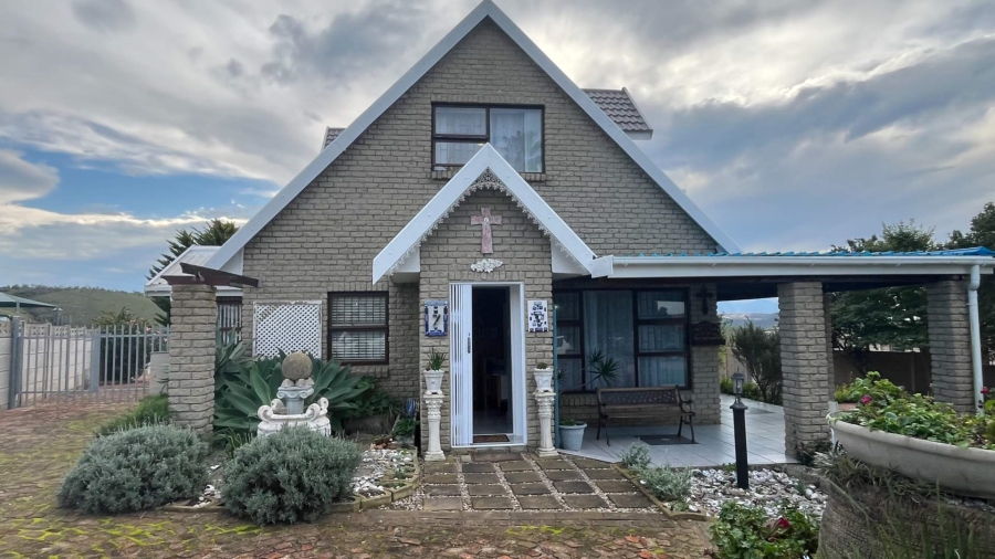 4 Bedroom Property for Sale in Hartenbos Heuwels Western Cape